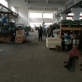 日标高平台法蘭球閥廠房環境